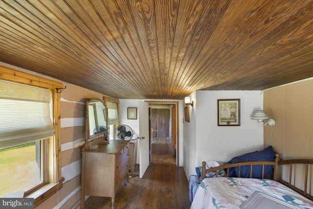 115 SPIGOT VALLEY RD, Biglerville, PA 17307
