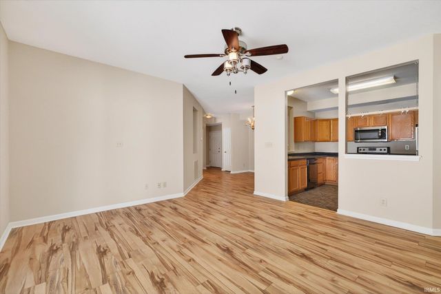 3705 E BARRINGTON Drive B101, Bloomington, IN 47408
