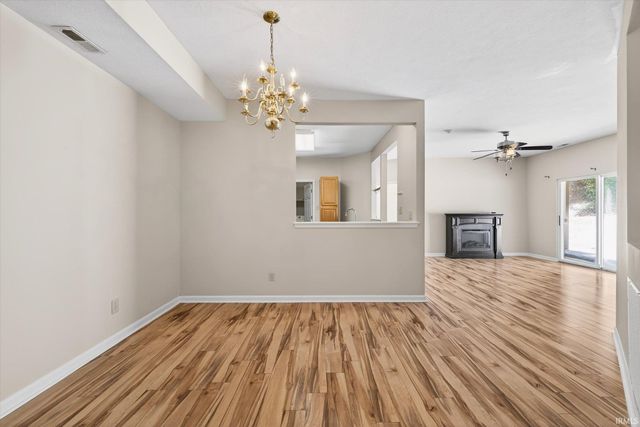 3705 E BARRINGTON Drive B101, Bloomington, IN 47408