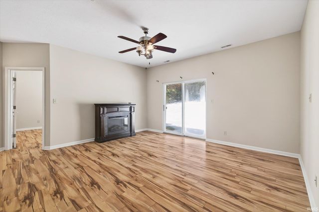 3705 E BARRINGTON Drive B101, Bloomington, IN 47408