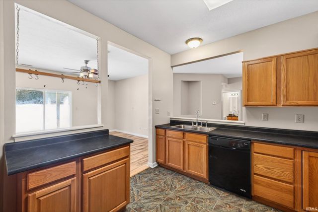 3705 E BARRINGTON Drive B101, Bloomington, IN 47408