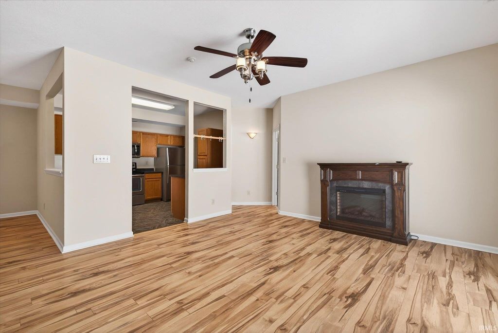 3705 E BARRINGTON Drive B101, Bloomington, IN 47408