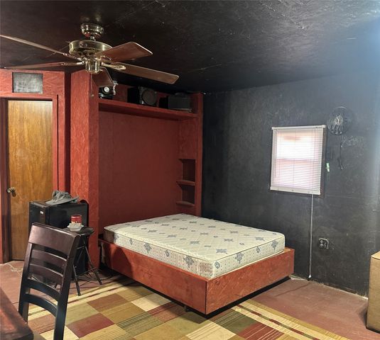 217 Buffalo Drive, Comanche, TX 76442