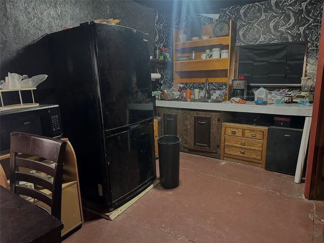 217 Buffalo Drive, Comanche, TX 76442