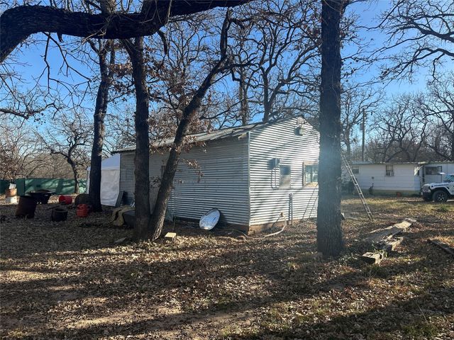 217 Buffalo Drive, Comanche, TX 76442