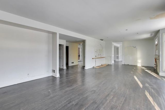 309 Ridge Road, Highland Park, IL 60035