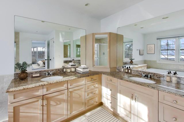 309 Ridge Road, Highland Park, IL 60035