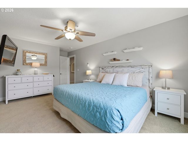 300 N PACIFIC St 37, Rockaway Beach, OR 97136