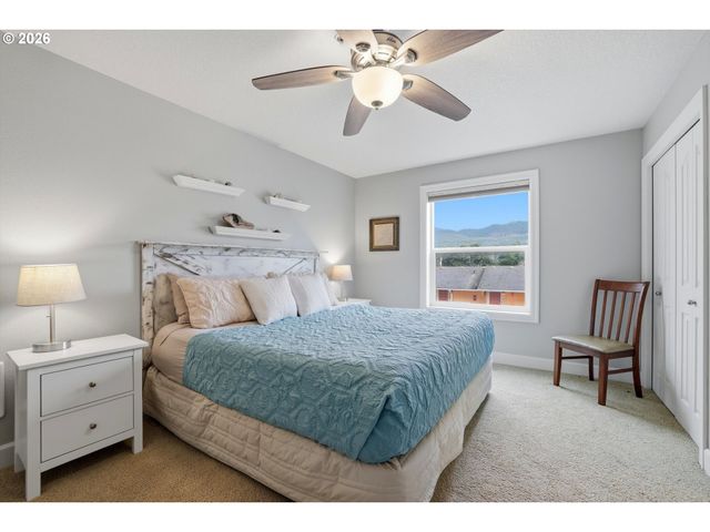 300 N PACIFIC St 37, Rockaway Beach, OR 97136