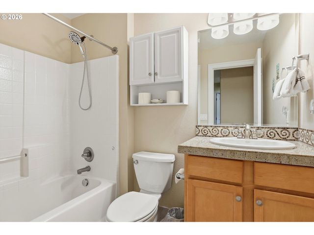 300 N PACIFIC St 37, Rockaway Beach, OR 97136