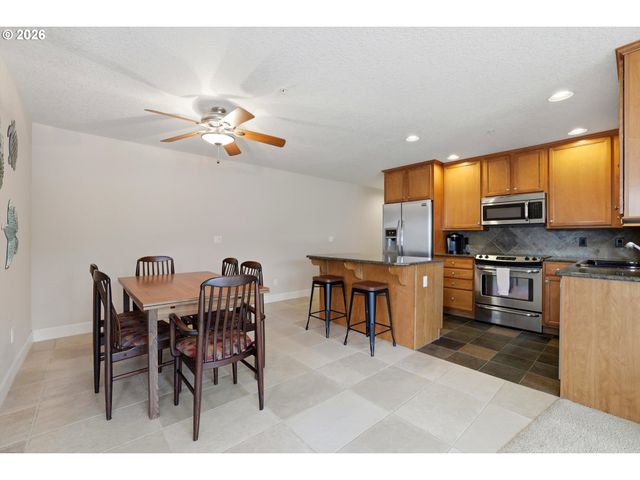 300 N PACIFIC St 37, Rockaway Beach, OR 97136