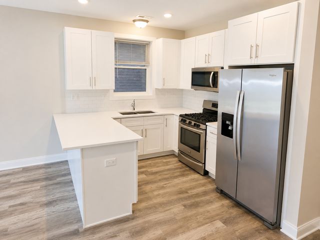 6622 S University Avenue 1, Chicago, IL 60637