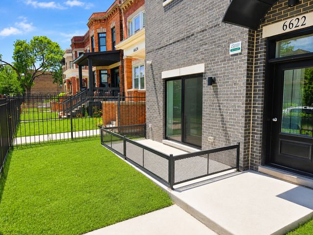 6622 S University Avenue 1, Chicago, IL 60637