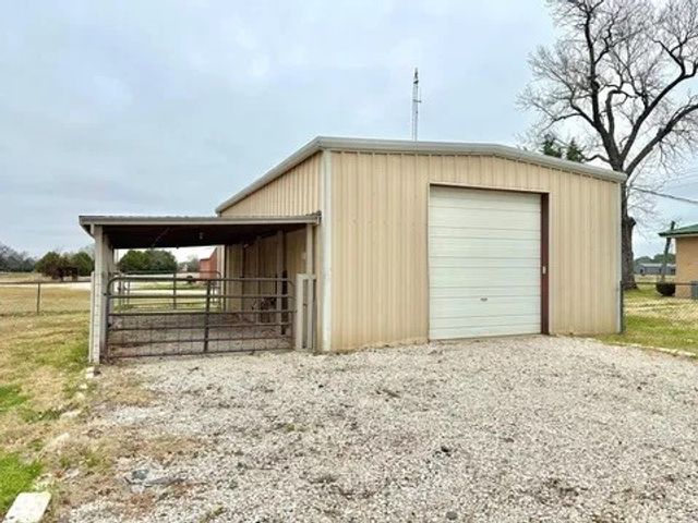 605 Tool Drive, Tool, TX 75143