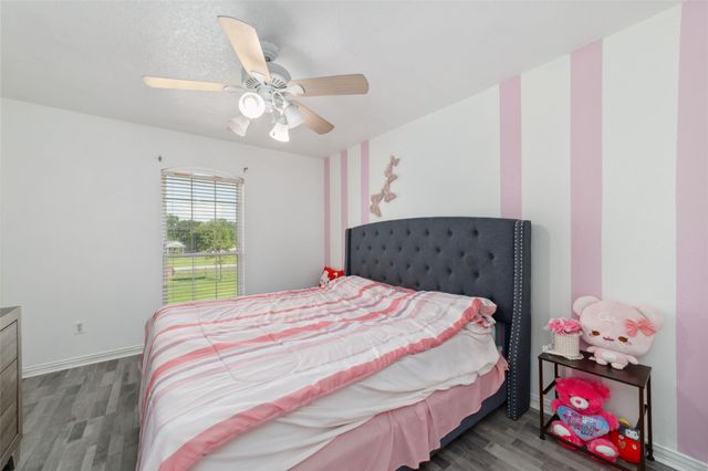 1513 County Road 149, Alvin, TX 77511