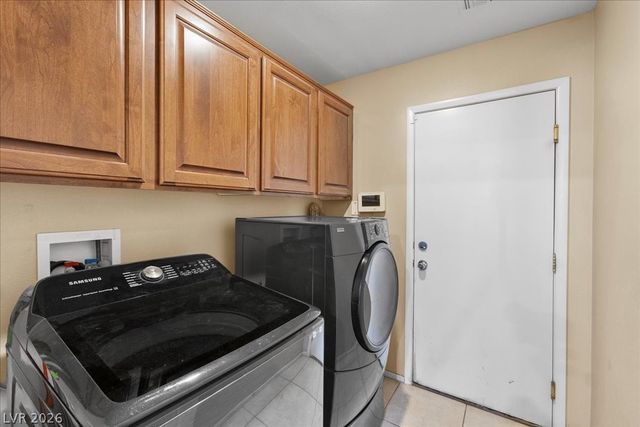 2120 Meadow Green Avenue, North Las Vegas, NV 89031