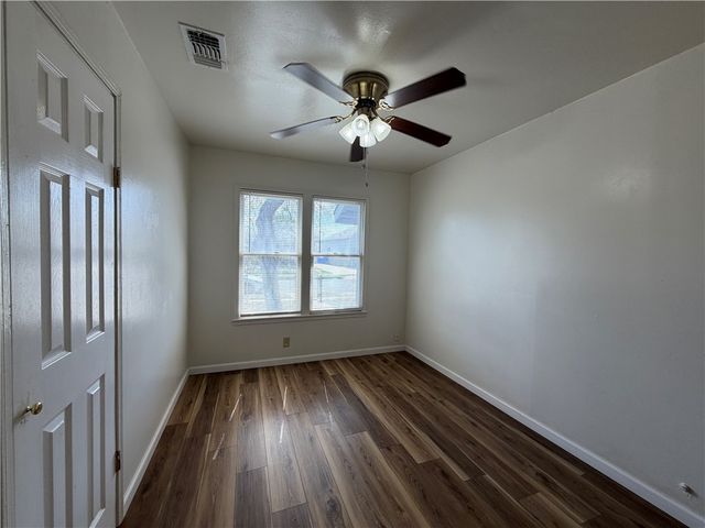 2106 Harvard St, Corpus Christi, TX 78416