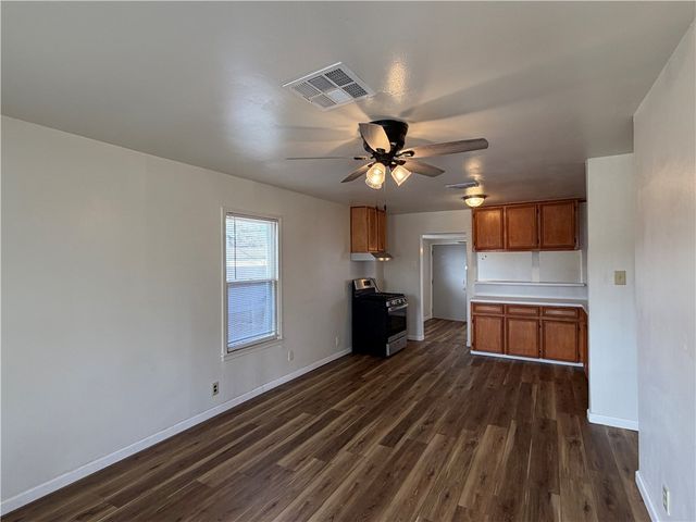 2106 Harvard St, Corpus Christi, TX 78416