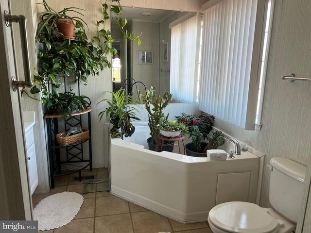 42 QUEEN ELEANOR DR, Elkton, MD 21921