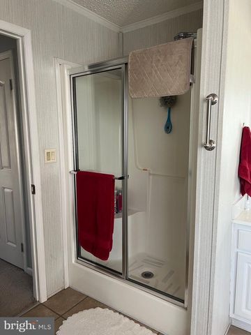 42 QUEEN ELEANOR DR, Elkton, MD 21921