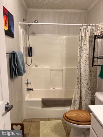 42 QUEEN ELEANOR DR, Elkton, MD 21921