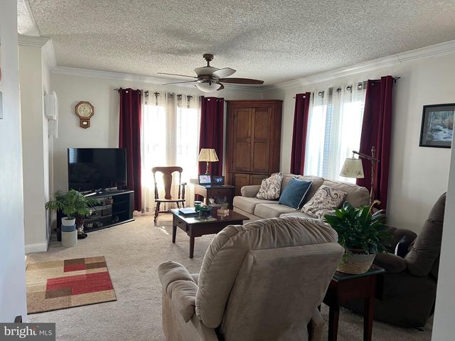 42 QUEEN ELEANOR DR, Elkton, MD 21921