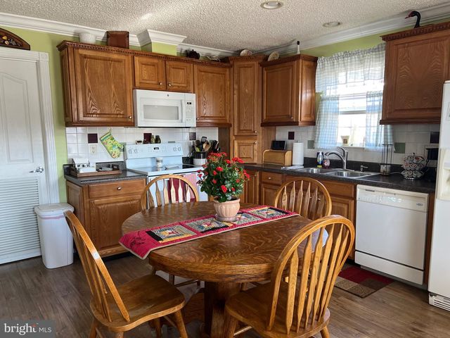 42 QUEEN ELEANOR DR, Elkton, MD 21921