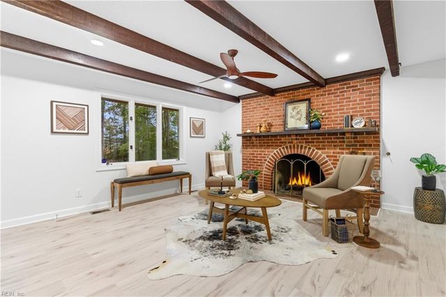 74 Knollwood DR, Newport News, VA 23608