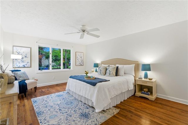 74 Knollwood DR, Newport News, VA 23608