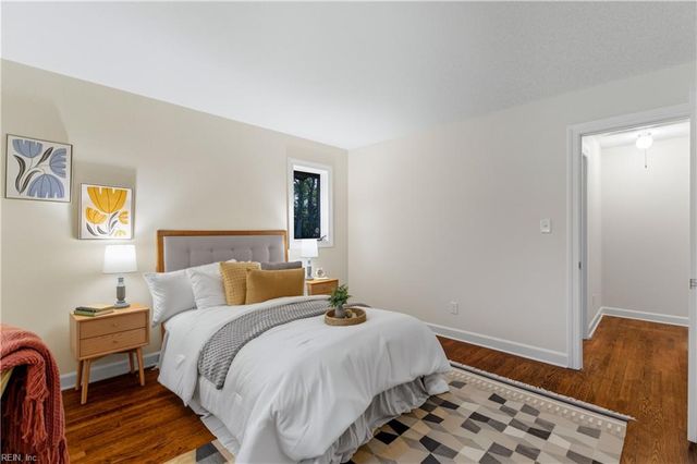 74 Knollwood DR, Newport News, VA 23608