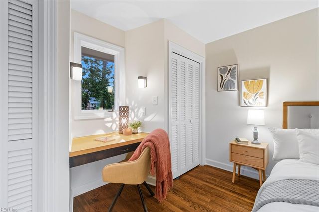74 Knollwood DR, Newport News, VA 23608