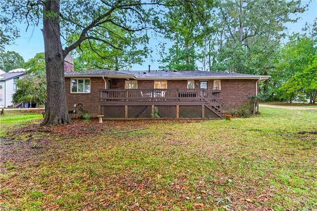 74 Knollwood DR, Newport News, VA 23608