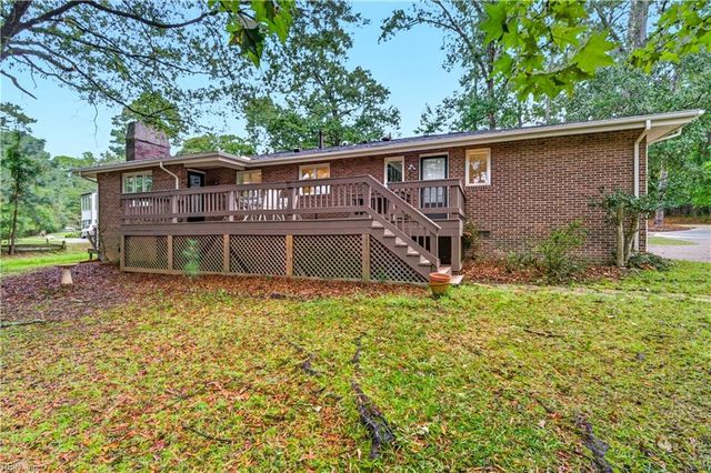 74 Knollwood DR, Newport News, VA 23608