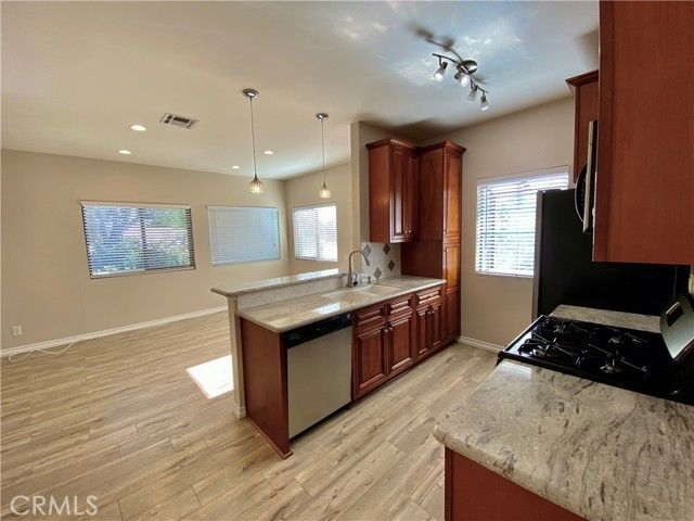 86 Maegan Place 12, Thousand Oaks, CA 91362