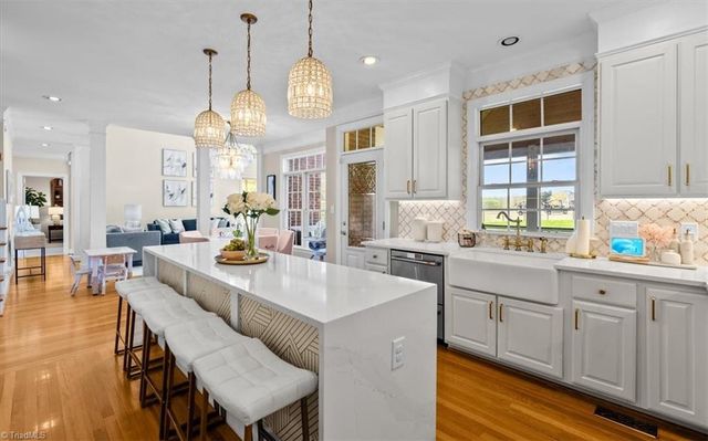 1010 Keswick Lane, Clemmons, NC 27012