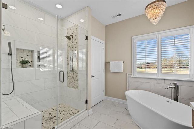 1010 Keswick Lane, Clemmons, NC 27012