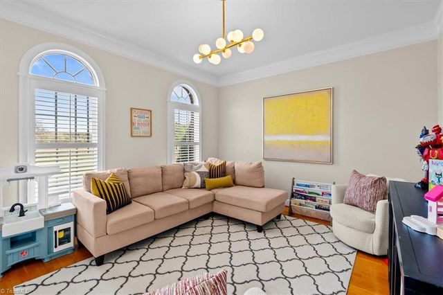 1010 Keswick Lane, Clemmons, NC 27012