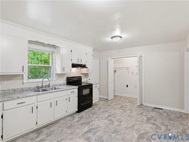 19513 Julep Cir, South Chesterfield, VA 23834