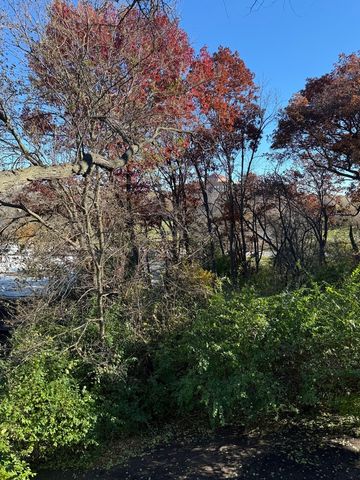 5811 Oakwood Drive C, Lisle, IL 60532