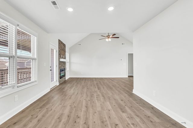 164 Leitrim Dr, Clarksville, TN 37042