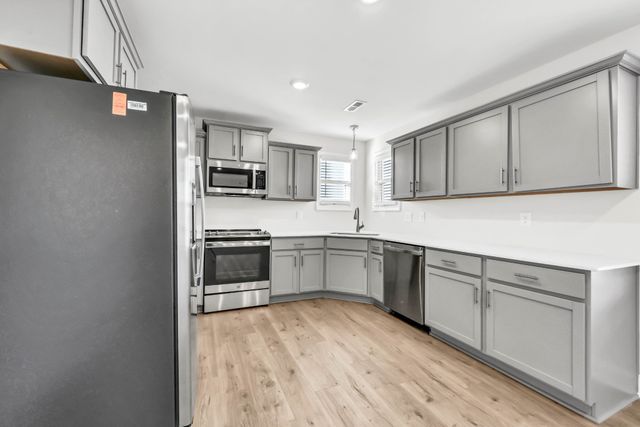 164 Leitrim Dr, Clarksville, TN 37042