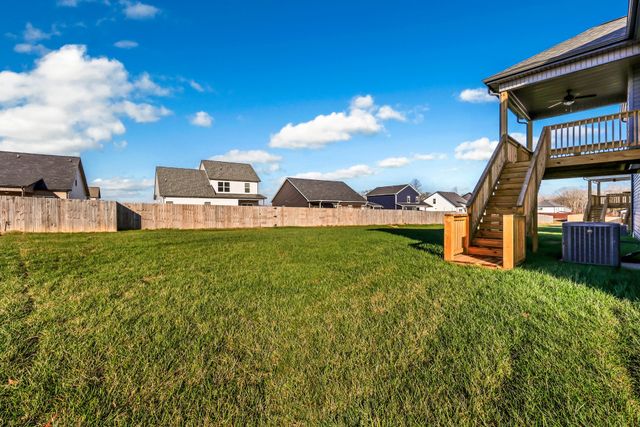 164 Leitrim Dr, Clarksville, TN 37042