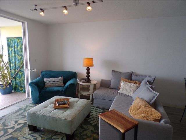 3000 Marcos Drive P609, Aventura, FL 33160