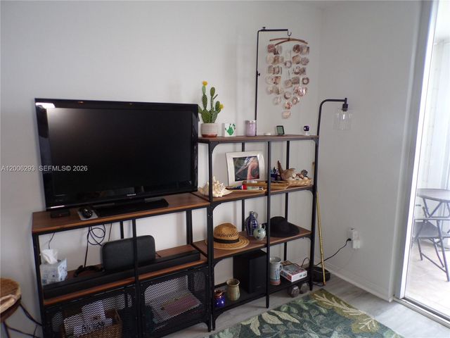 3000 Marcos Drive P609, Aventura, FL 33160