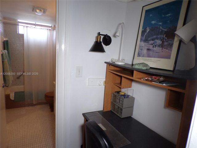 3000 Marcos Drive P609, Aventura, FL 33160