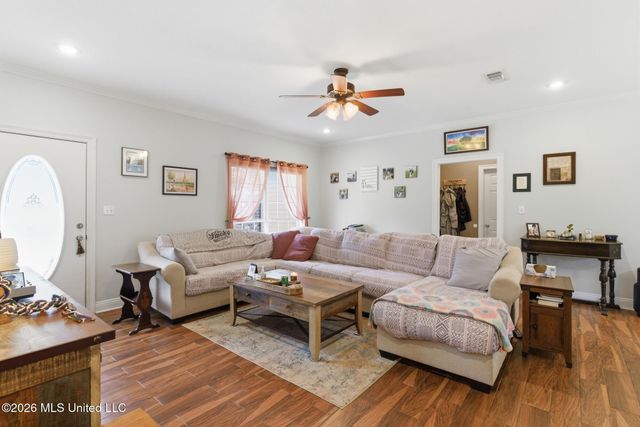 15 Katherine Avenue, Sumrall, MS 39482