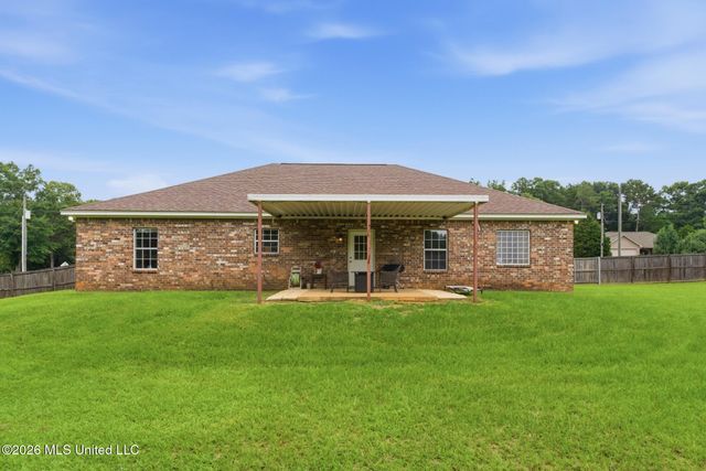 15 Katherine Avenue, Sumrall, MS 39482