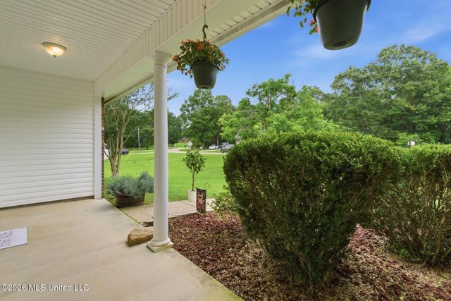 15 Katherine Avenue, Sumrall, MS 39482
