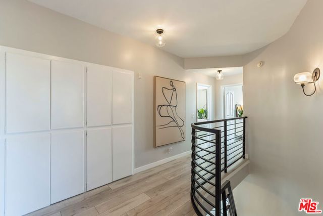 5848 W Olympic Boulevard 102, Los Angeles, CA 90036