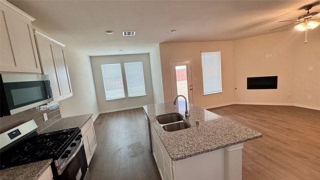 2104 Foggy Woods, Anna, TX 75409